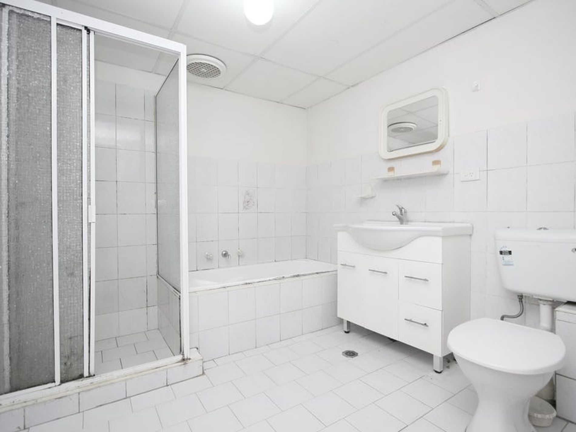 1 / 25-27 Myrtle Road, Bankstown