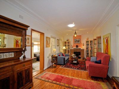 8 Neil Street, Epping