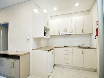 4 / 10 Macdonald Street, Lakemba