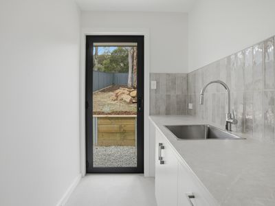 2 / 67 Parkfield Drive, Youngtown