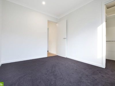 10 Araluen Terrace, Tullimbar