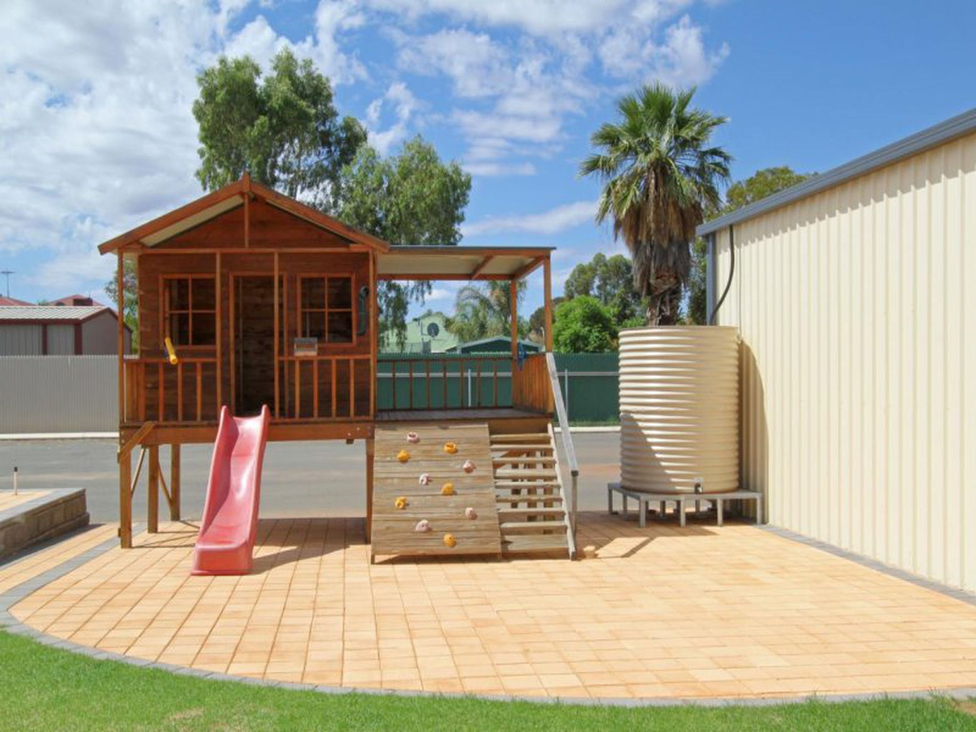 19 Gatacre Drive, Somerville