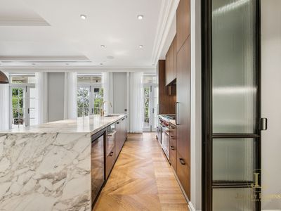 2 / 147 Darling Point Road, Darling Point