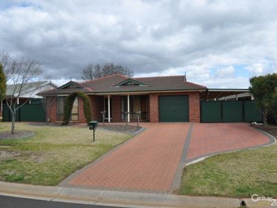 15 Websdale Drive, Dubbo