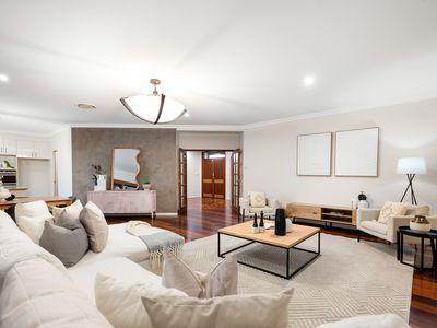 10 Talburpin Esplanade, Redland Bay