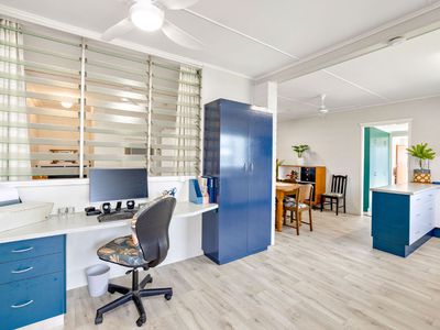 218 Toogood Road, Bayview Heights