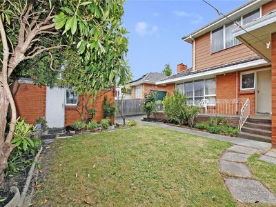 9 Springfield Road, Blackburn North