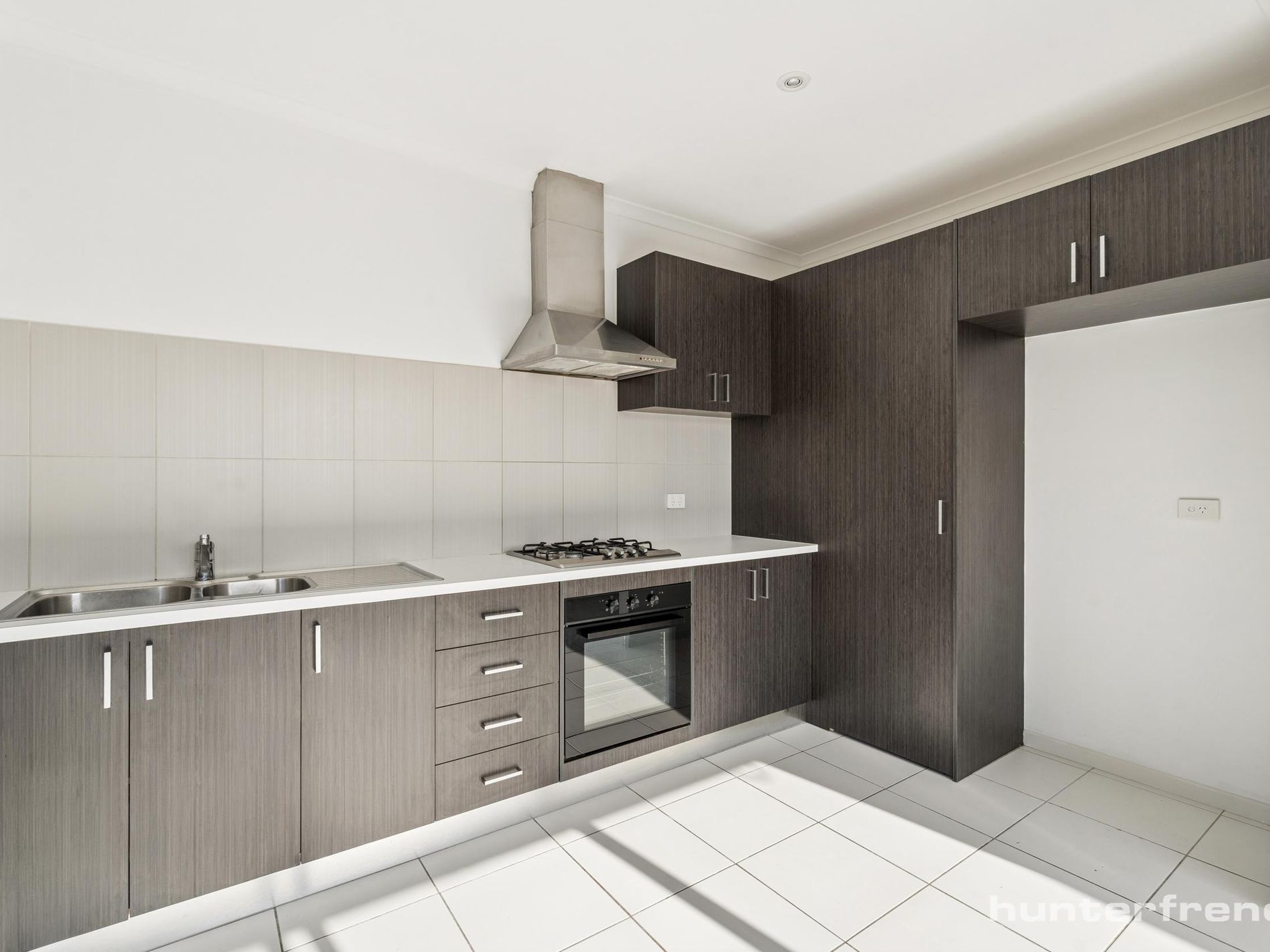 2 / 16 Lynch Court, Altona Meadows