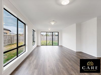 33 Casa Circuit, Clyde North