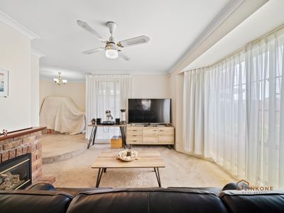 3 Myrna Way, Parkwood