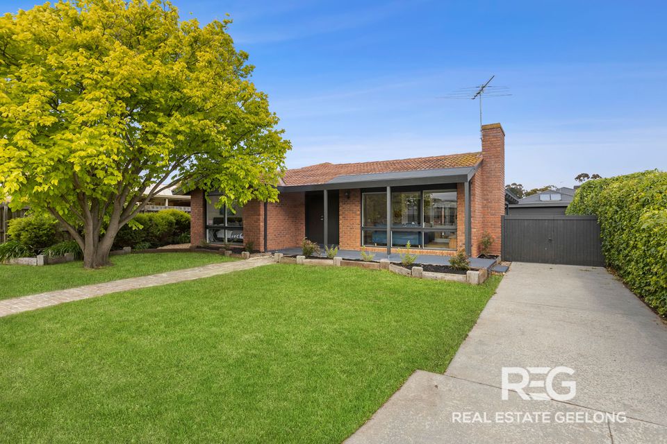 17 Cameron Crescent, Lara
