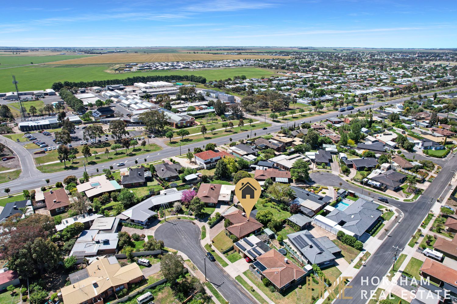 1 Hoskin Court, Horsham