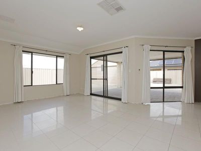 22 Cannich Boulevard, Canning Vale