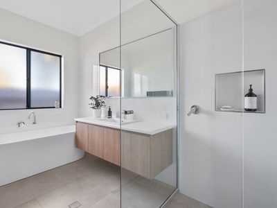 26 Geoffrey Stokes Parade, Kalgoorlie