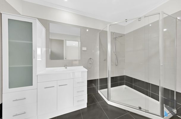 80 Mitford Crescent, Craigieburn