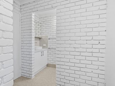 2 / 449 Cressy Street, Deniliquin