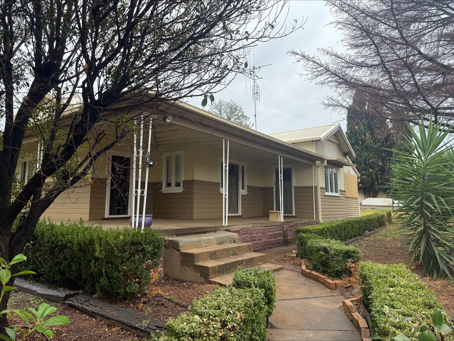 82 Mitchell Street, Parkes