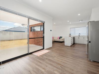 32 Lancaster Loop, Piara Waters