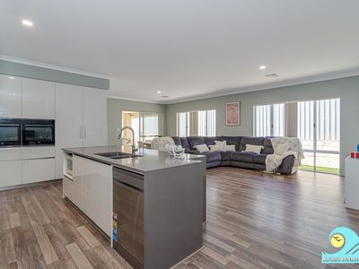 163 Myrlea Trail, Alkimos