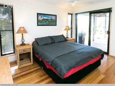 4 Chantilly St, Urangan