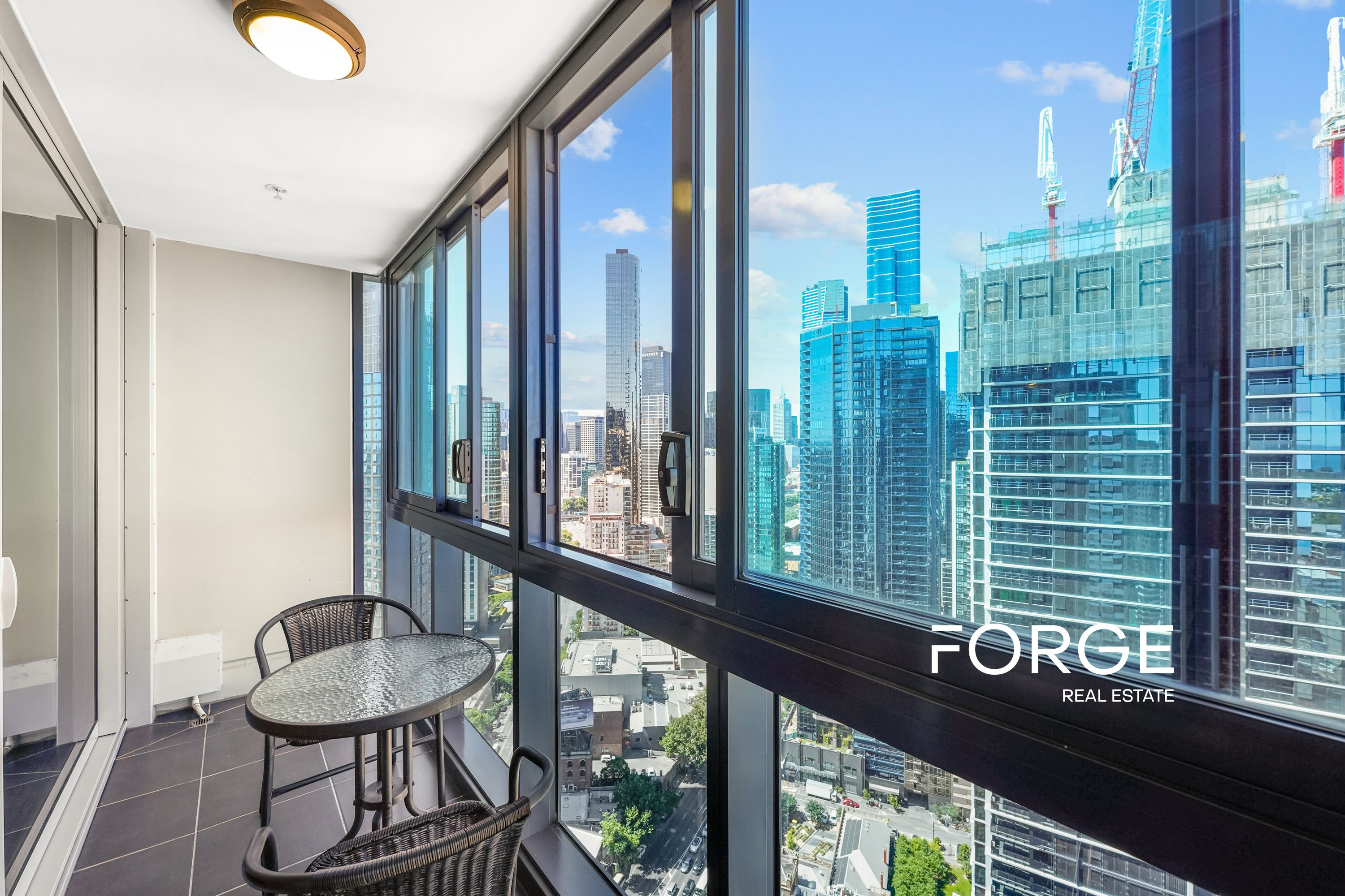 3704 / 241-243 City Road , SOUTHBANK
