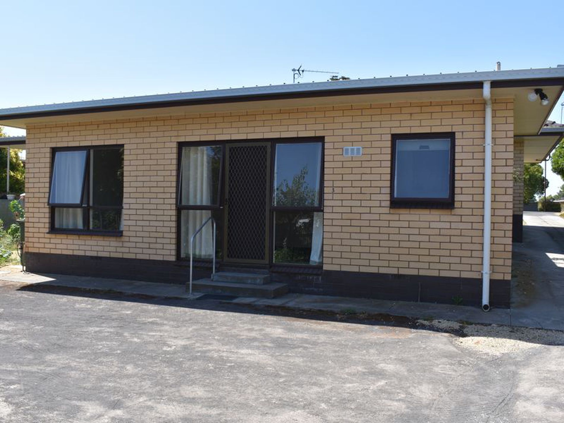 3 / 33 Main Street, Millicent