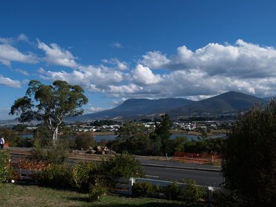 4 / 2A Somerdale Road, Claremont