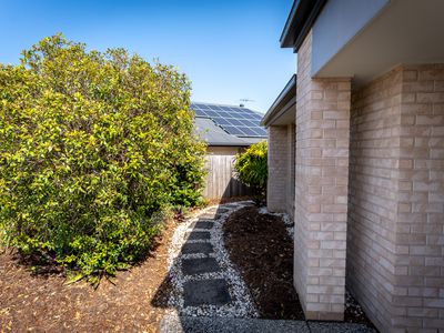 5 Ballyalla Crescent, Warner