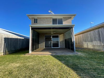 18 Mcveigh Street, Pimpama