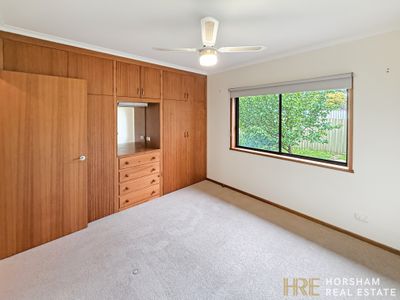 2 Mintern Crescent, Horsham