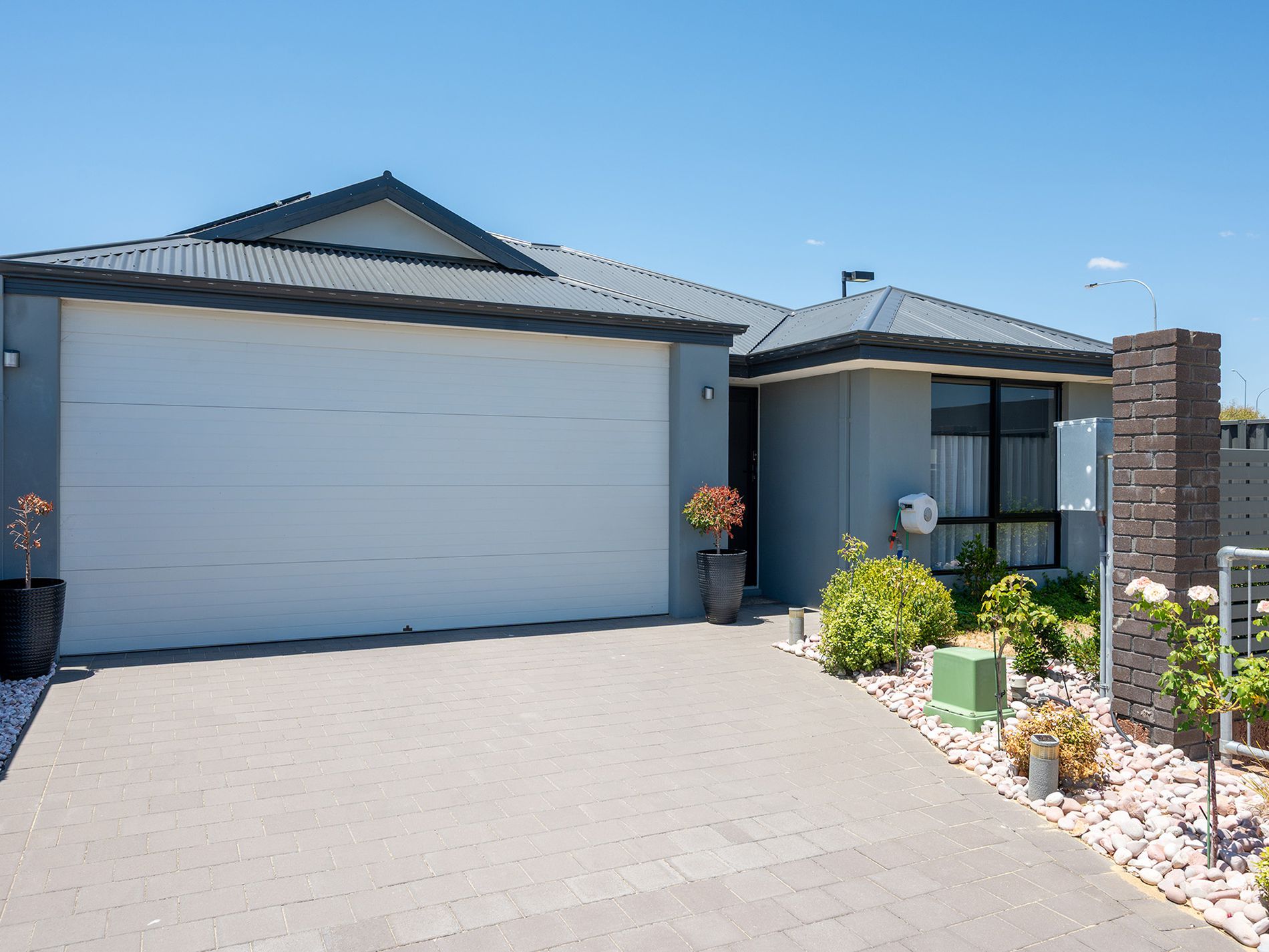 26 Gossan Chase, Piara Waters