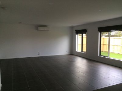 28 Pavo Street, Belmont