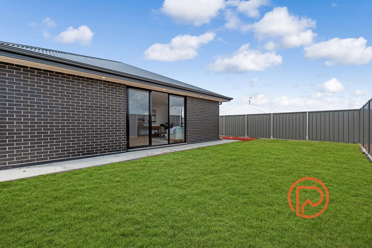 2 MINT DRIVE, Hayborough