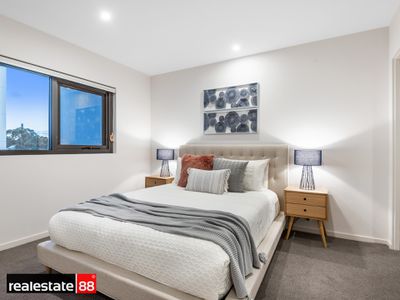 90 / 172 Railway Parade, West Leederville