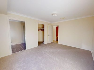 2/4 Parkes Street, Forbes