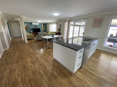41-43 Rosella Parade, Kingaroy