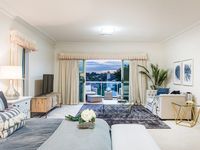 1 Nowingi Close, Eight Mile Plains