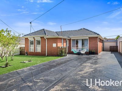 24 Fifth Avenue, Dandenong