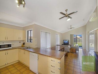 32 Riverbend Drive, Douglas