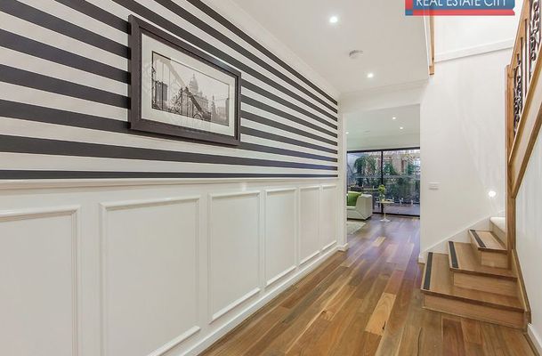 2 Firenze Road, Greenvale