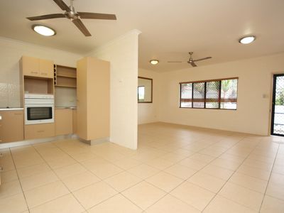 1 / 11 Olive Street, Manoora