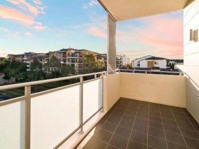 54A Blackwall Point Road, Chiswick