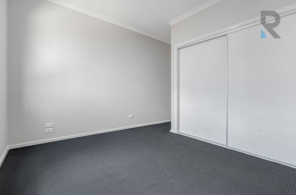 23 / 64 Escapade Boulevard, Craigieburn