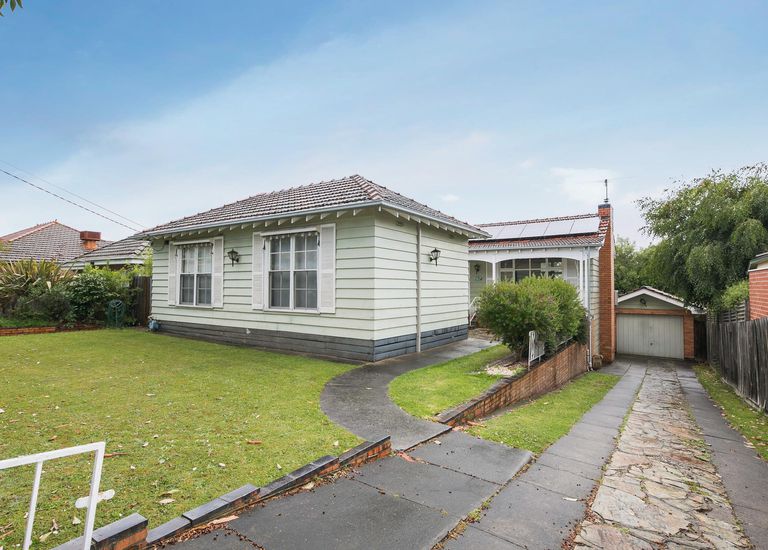 35 Birdwood Street, Box Hill South