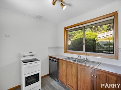 2 / 30 Pomona Road, Trevallyn