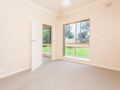 1 / 351 Sir Donald Bradman Drive, Brooklyn Park