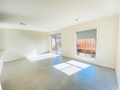 8 Joyce Street, Point Cook
