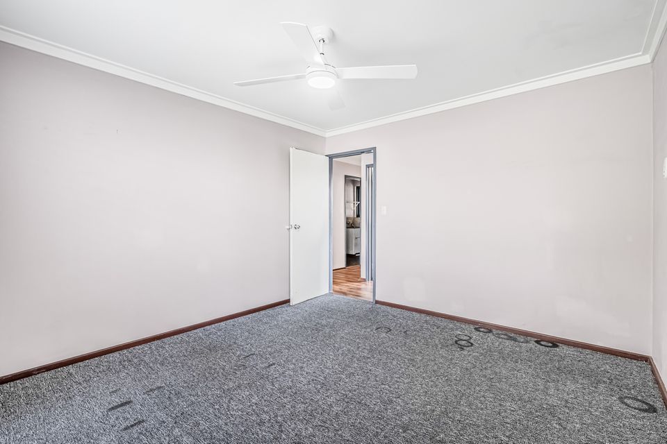 12b Seabrooke Avenue, Rockingham