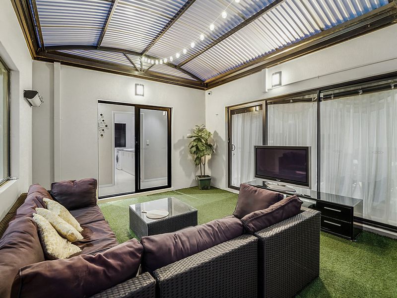 35A Hartfield Way, Westminster