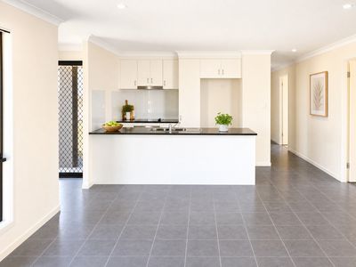 46 Foxtail Palm Boulevard, Zilzie